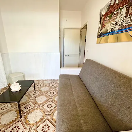 - La Vie Des Artistes Holiday home Torre Pali