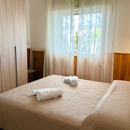 - La Vie Des Artistes Holiday home Torre Pali